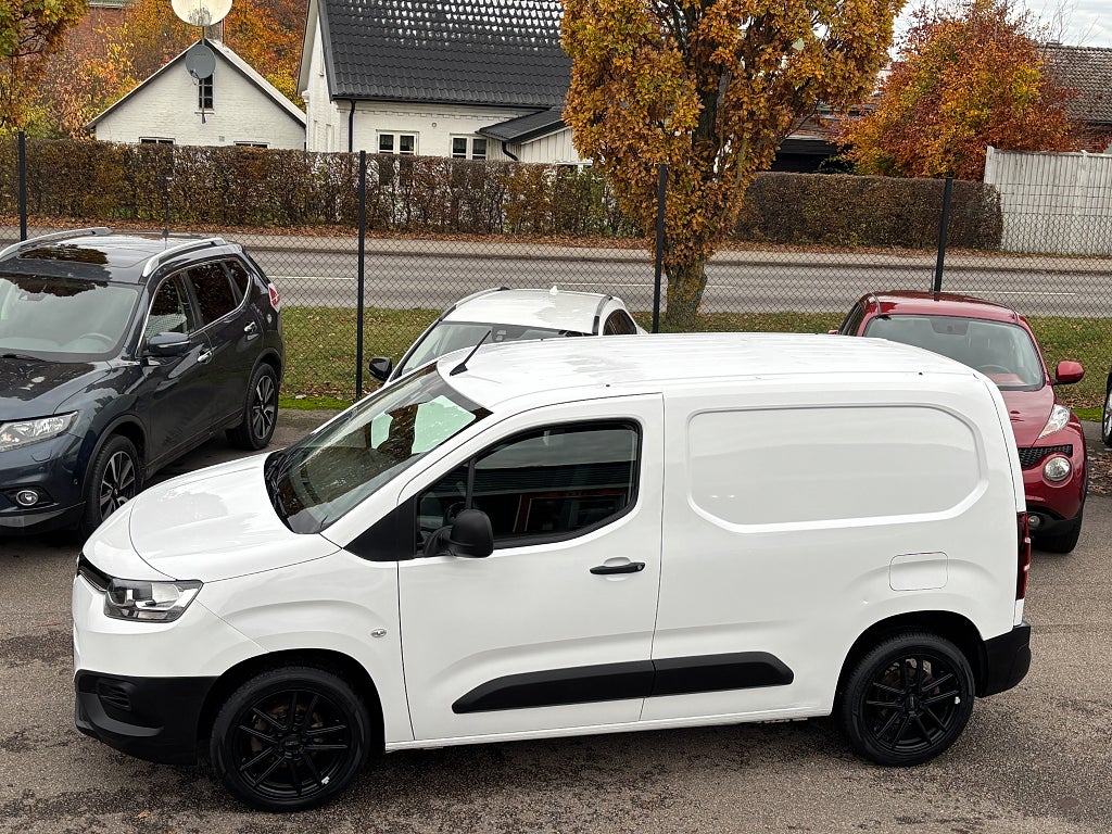 Toyota ProAce City 1.2L110hk (BENSIN)Euro 6 0Kr Kontant(företag)