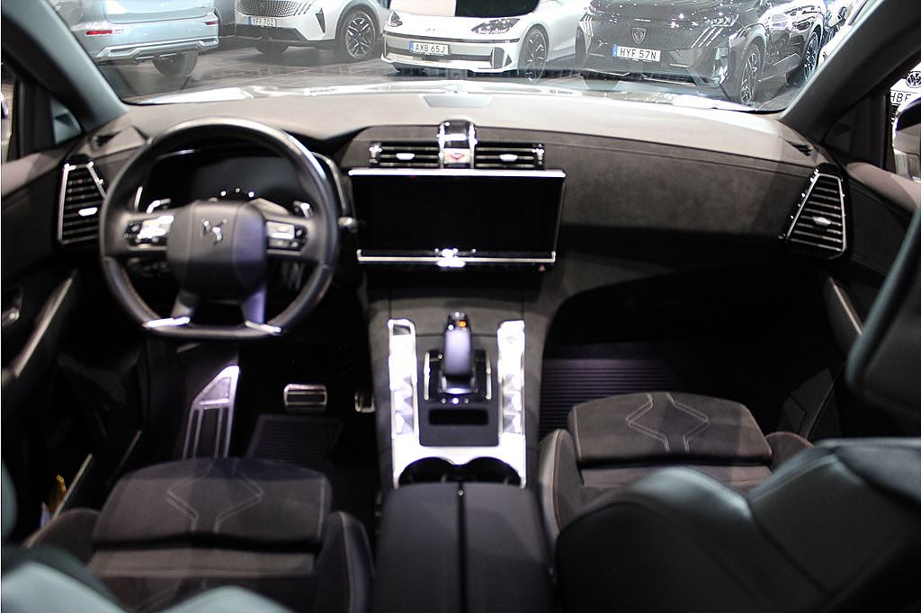 Bild på DS 7 Crossback E-Tense Performance Line+ 300hk Aut AWD - B-KAMERA, ELSTOL