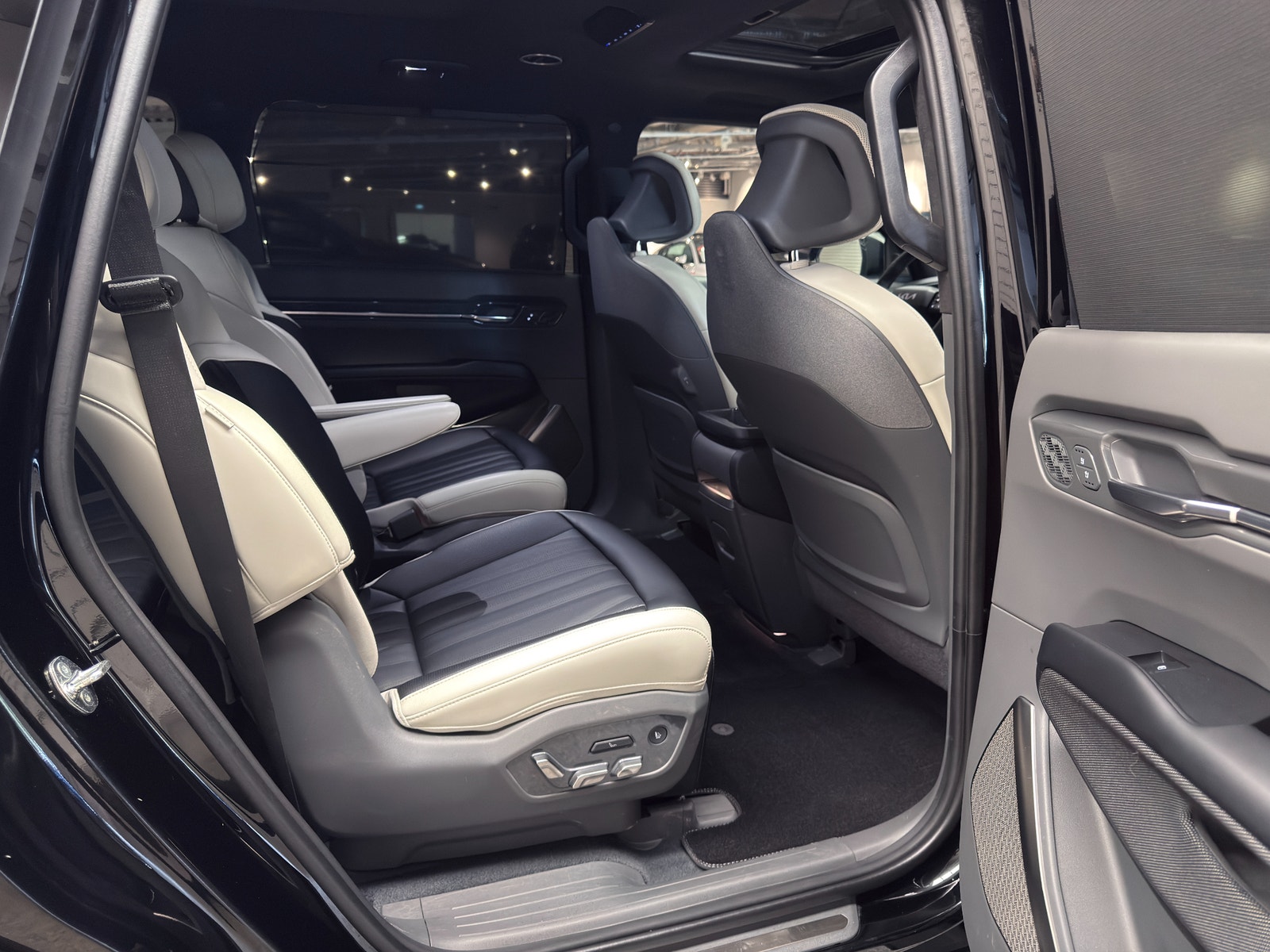 Kia EV9 AWD GT-Line 6-sits | Drag | Se utrustning 2024 - miniatyr 18