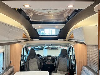 Husbil-halvintegrerad Adria CORAL SUPREME 670 SLT 15 av 29