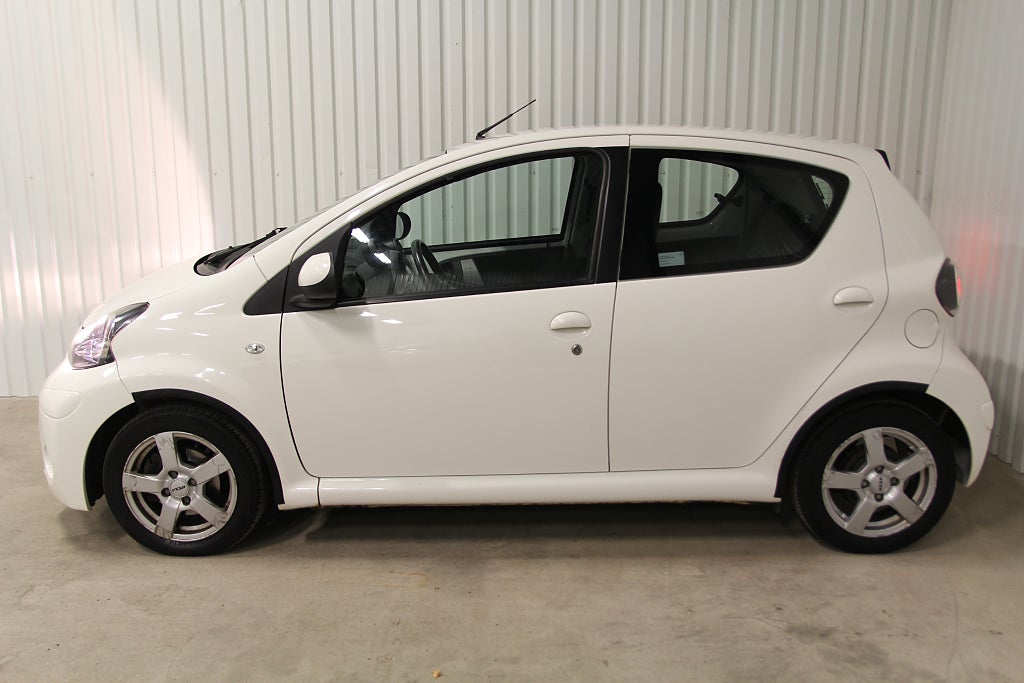 Toyota Aygo 5-dörrar 1.0 VVT-i Automat, 1 ägare, bluetooth