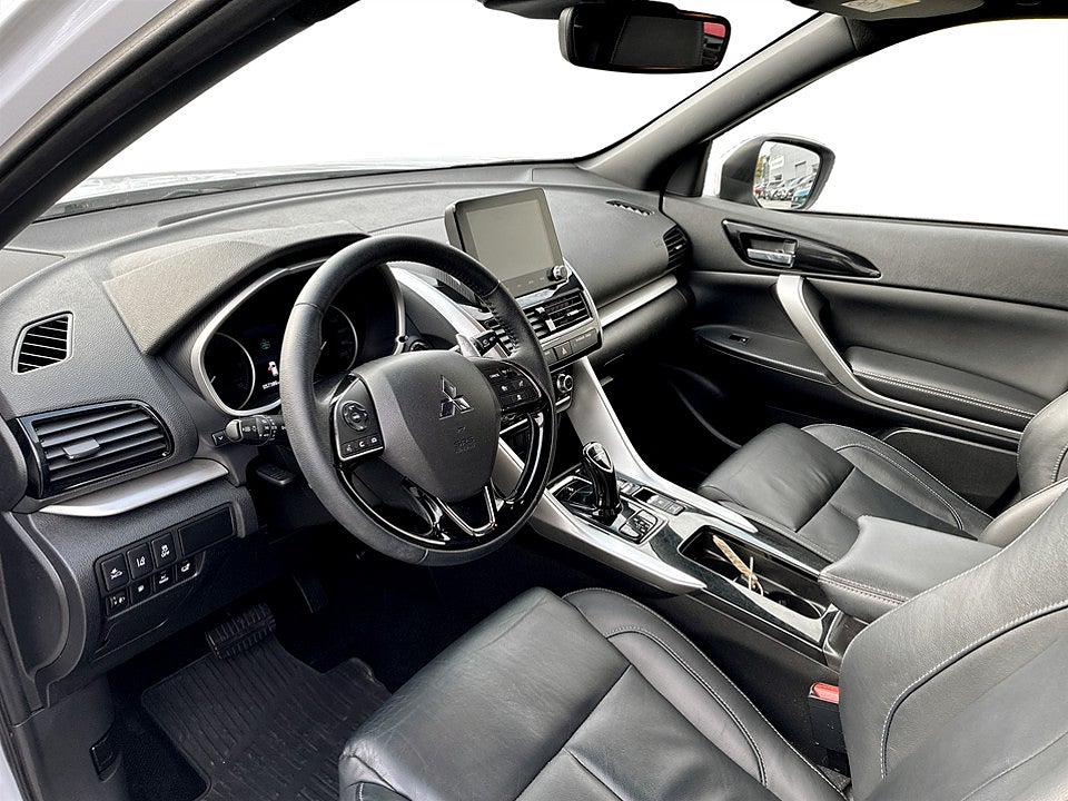 Bild på Mitsubishi Eclipse Cross Business PHEV 2.4 MIVEC S-AWC 188hk Aut 4WD B-KAMERA