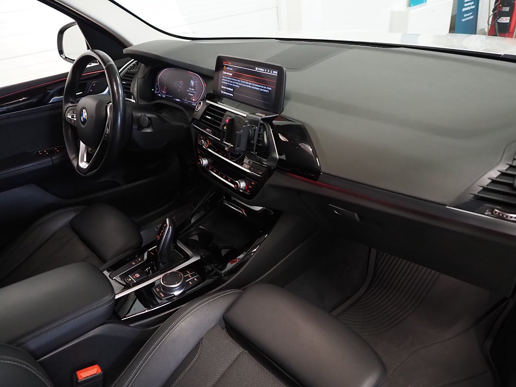 BMW X3 xDrive20d 190hk xLine | Navi | Värmare | Dragkrok | 2021