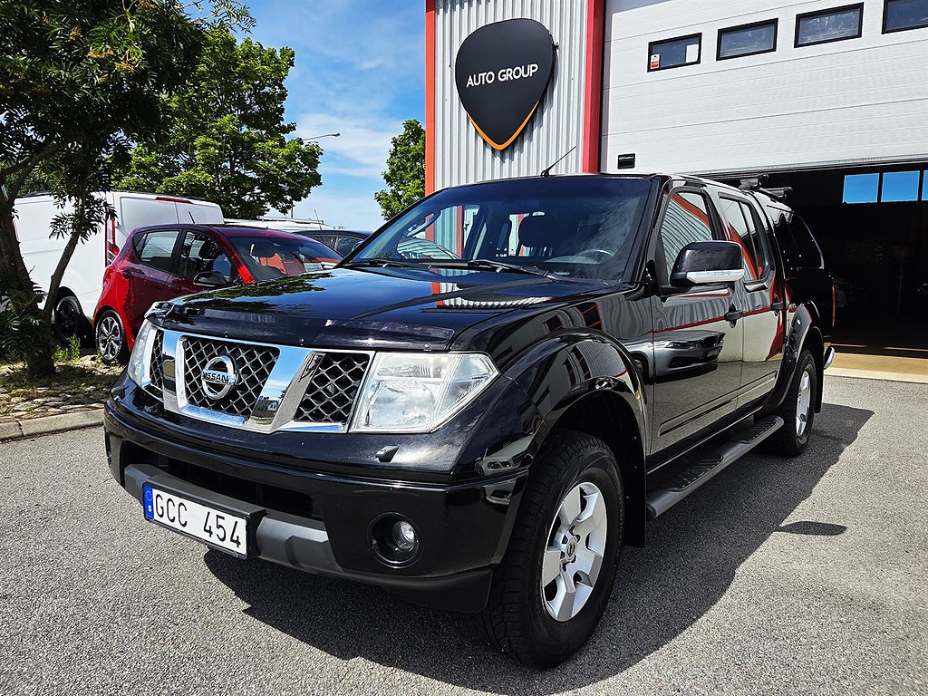 Nissan Navara Dubbelhytt 2.5 dCi 4x4 Automatisk, 171hk Nyservad. Motorvärmare.