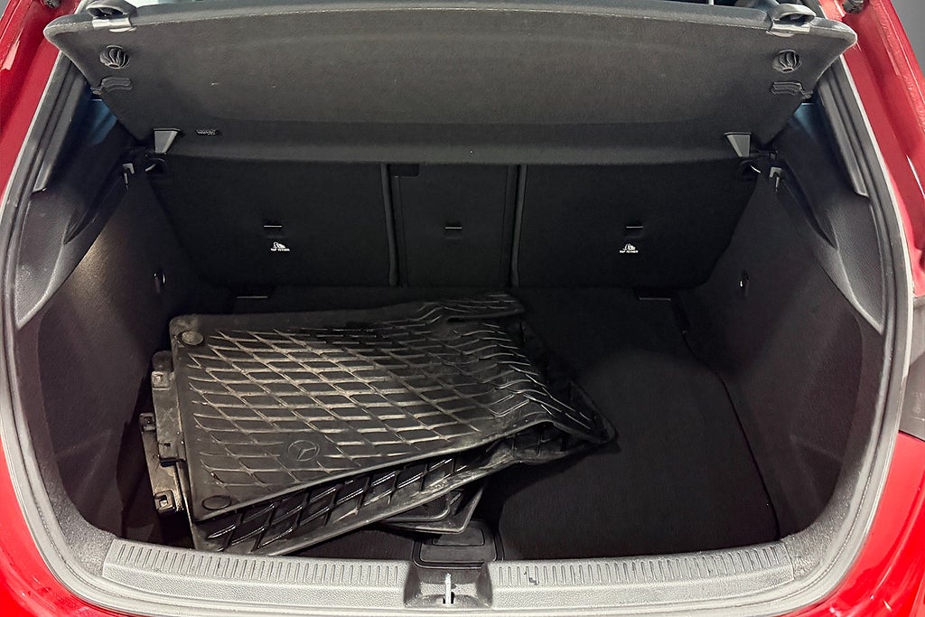 Mercedes-Benz A 180 136hk 7G-DCT AMG Line |M-Värm|Navi|B-Kam|Widescreen