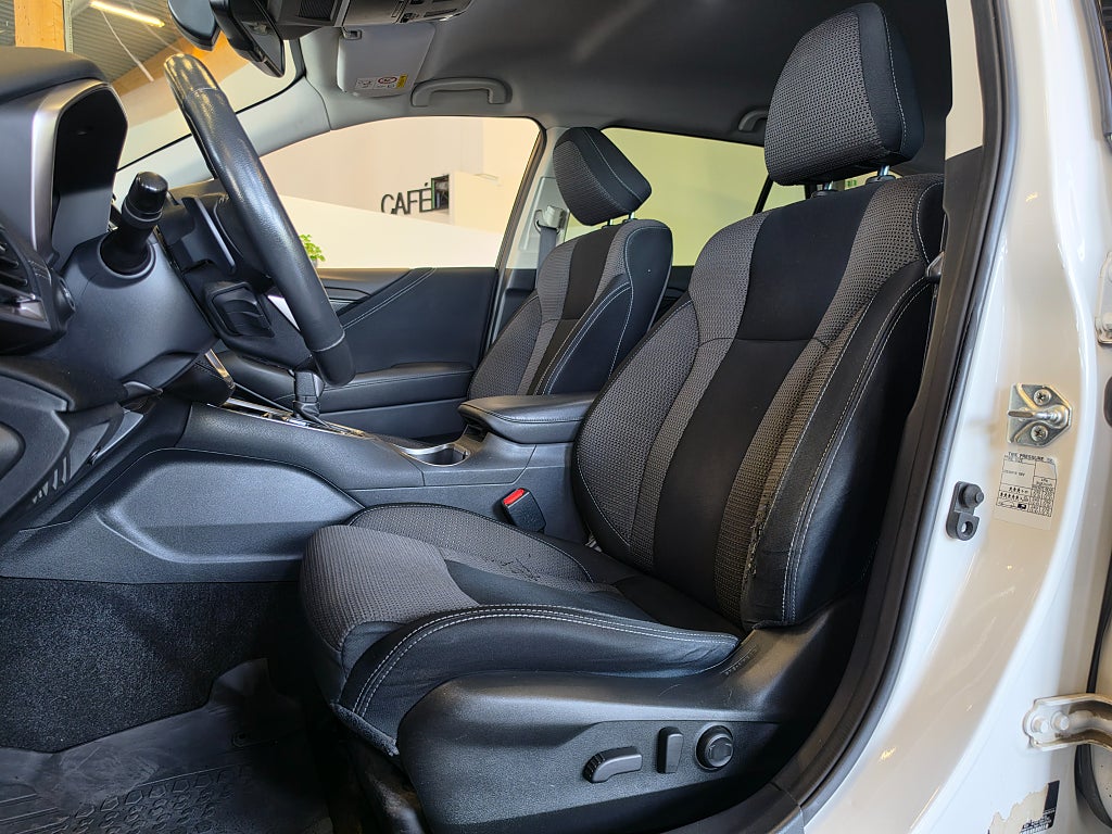 Subaru Outback 2.5 169hk 4WD XFuel CVT Aut / Adventure/Drag/Låg skatt