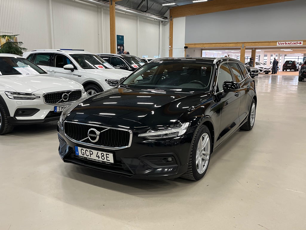 Volvo V60 B4 AUT Momentum (drag+värmare) 2.99% Ränta