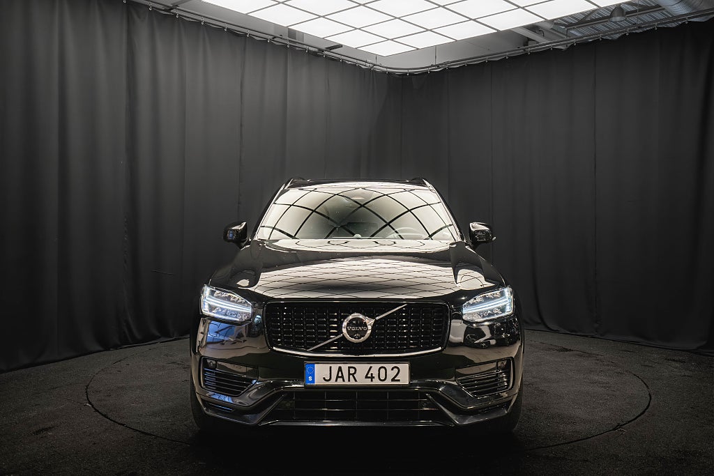 Volvo XC90 T8 AWD ULTIMATE DARK 7-sits B&W LUFT 22'' DRAG MOMS