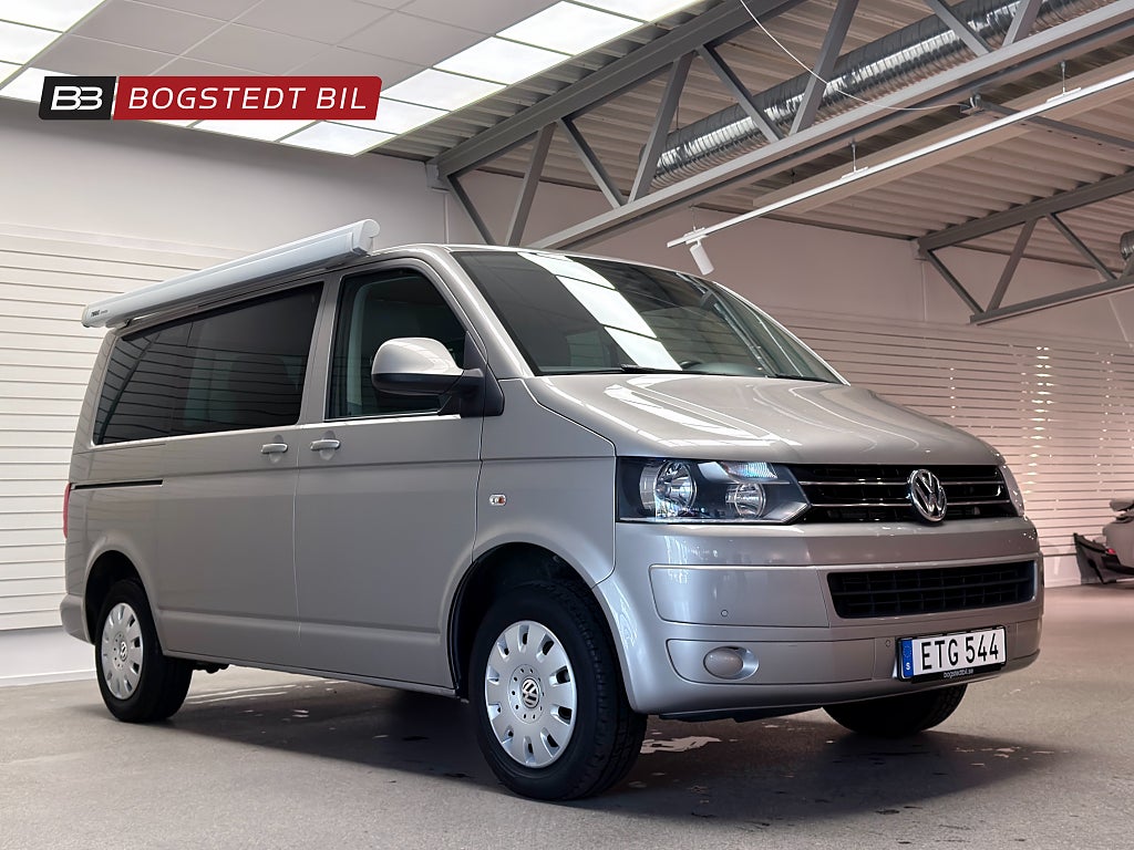 Volkswagen Caravelle 2.0 TDI 140hk Comfortline |Drag|8-sits|Värmare|Nyserva