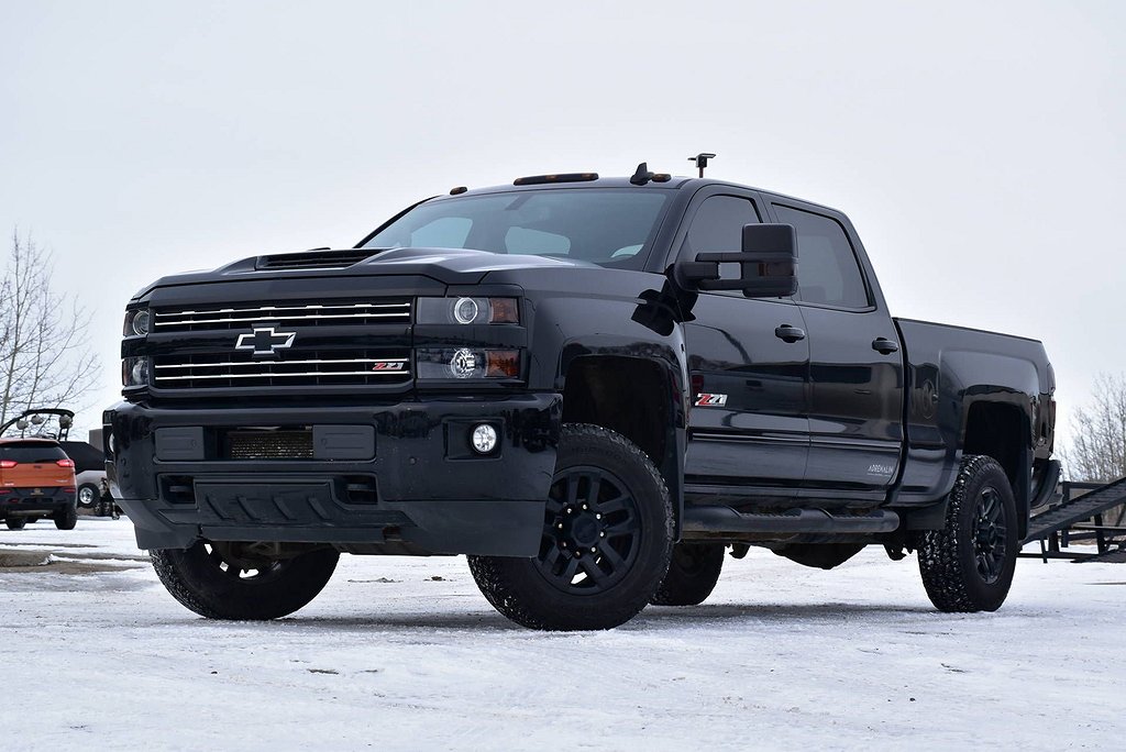 Chevrolet Silverado 2500 HD V8 6,6L  4WD Midnight Edition