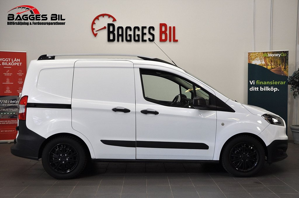 Ford Transit Courier 1.0 EcoBoost Manuell /låg mil