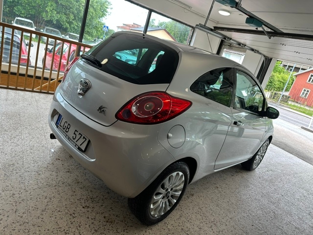Ford Ka 1.2 Titanium Euro 5 2011, bild 6/35
