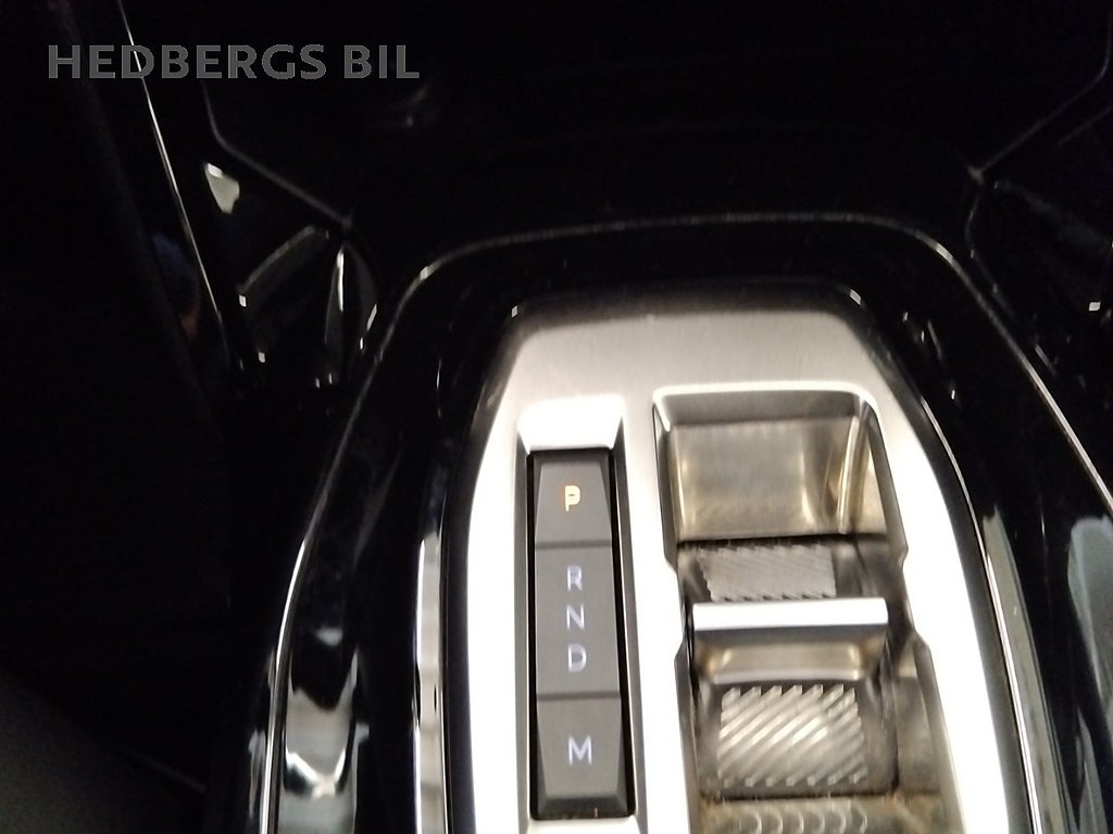Peugeot 2008 Hybrid 145 1.2 PureTech Allure Automat thumbnail