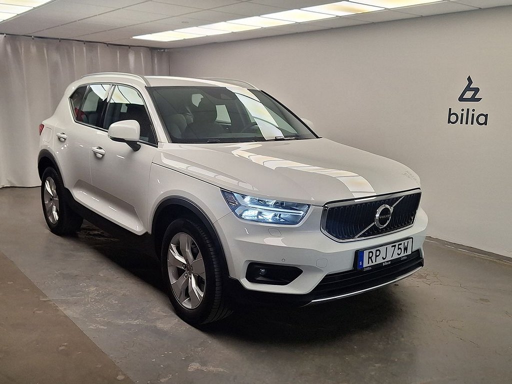 Volvo XC40 B4 FWD Bensin Momentum Advanced SE