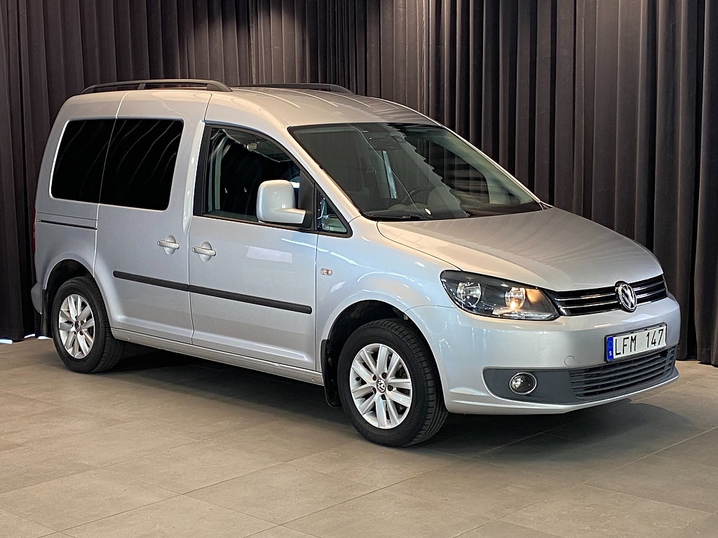 Volkswagen Caddy Life / Dragkrok / Sommar & Vinterhjul / Nybesiktigad