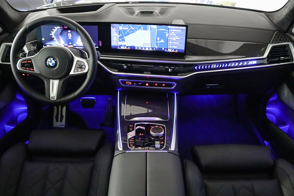BMW X5 xDrive40i M Sport Innovation Sky Lounge B&W Carbon Luftfjädring