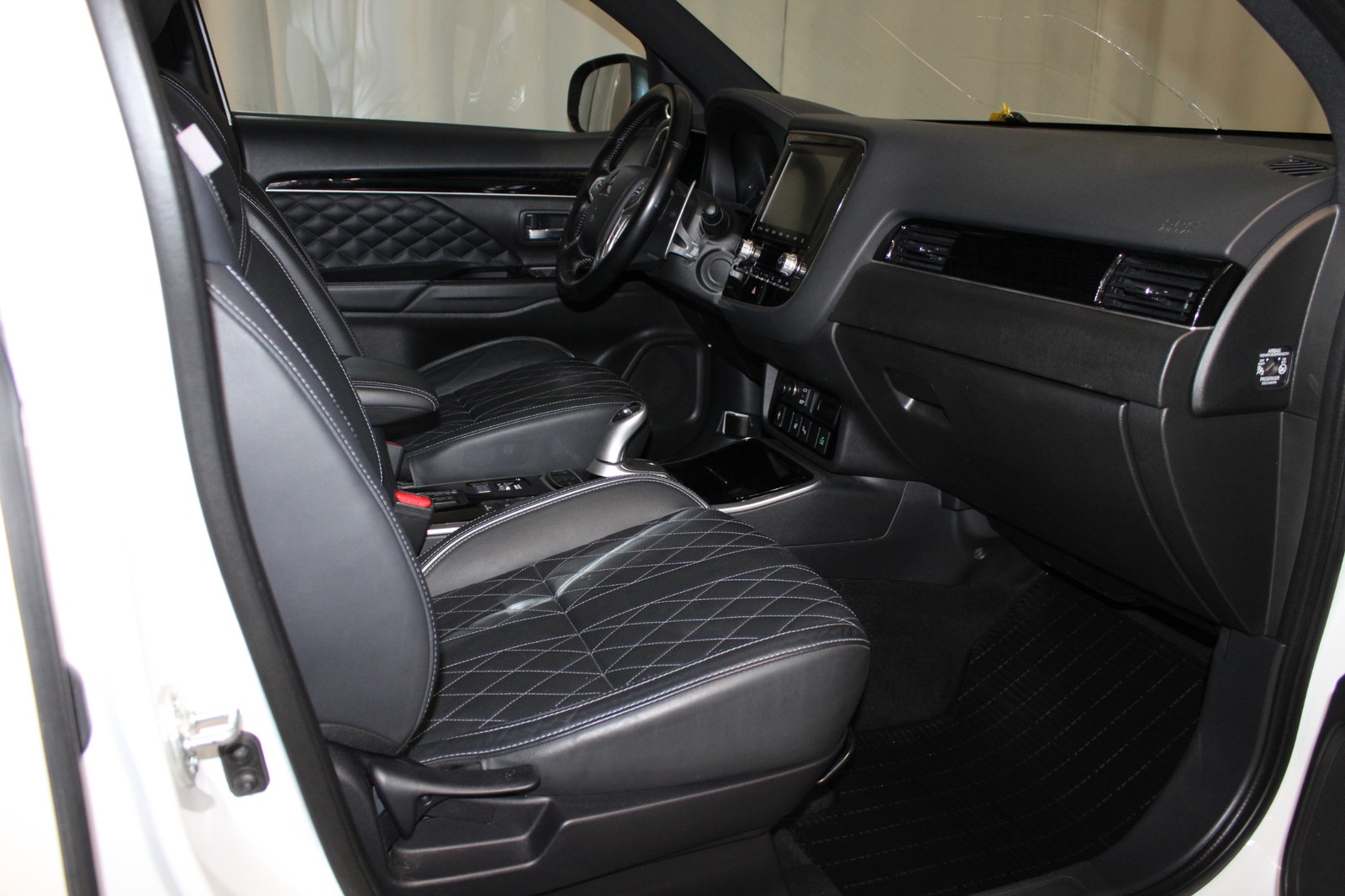 Mitsubishi Outlander PHEV 224hk Business X, 360 kamera, 7253 mil 2020 - miniatyr 20