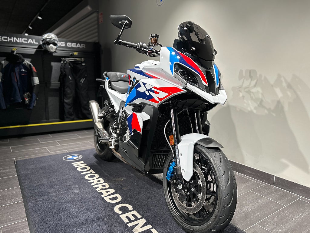 BMW M1000XR / Service-avtal / 26-års modell