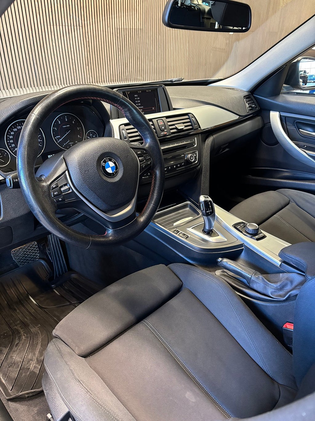 BMW 320D Touring Steptronic Sport line