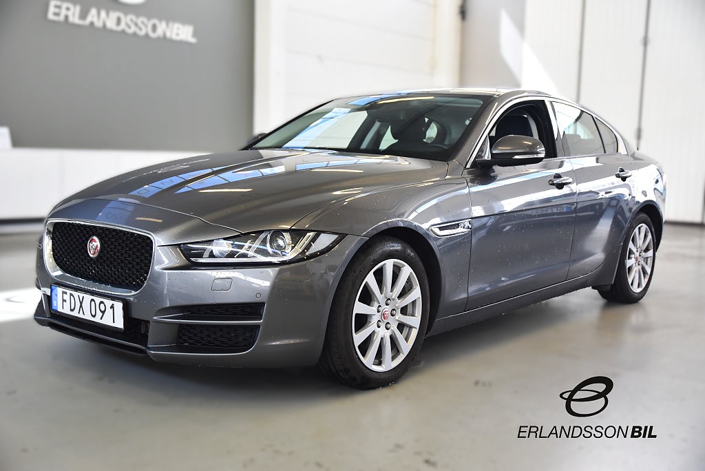 Jaguar XE 20d Euro 6 NYSERVAD BACKKAMERA P-SENSORER