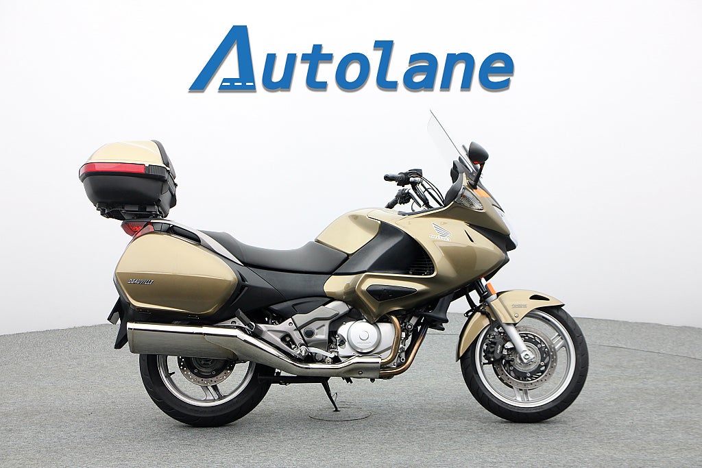 Honda NT700VA Deauville *ABS Nyservad Nya Däck