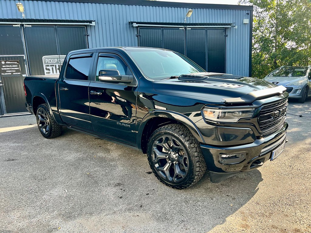 Dodge RAM Crew Cab Limited Night HEMI 4WD