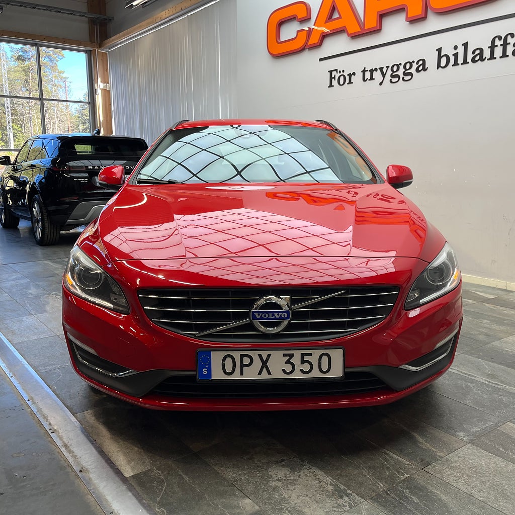 Volvo V60 D4 Momentum Värmare Dragkrok PDC-Bak Kamrem bytt!