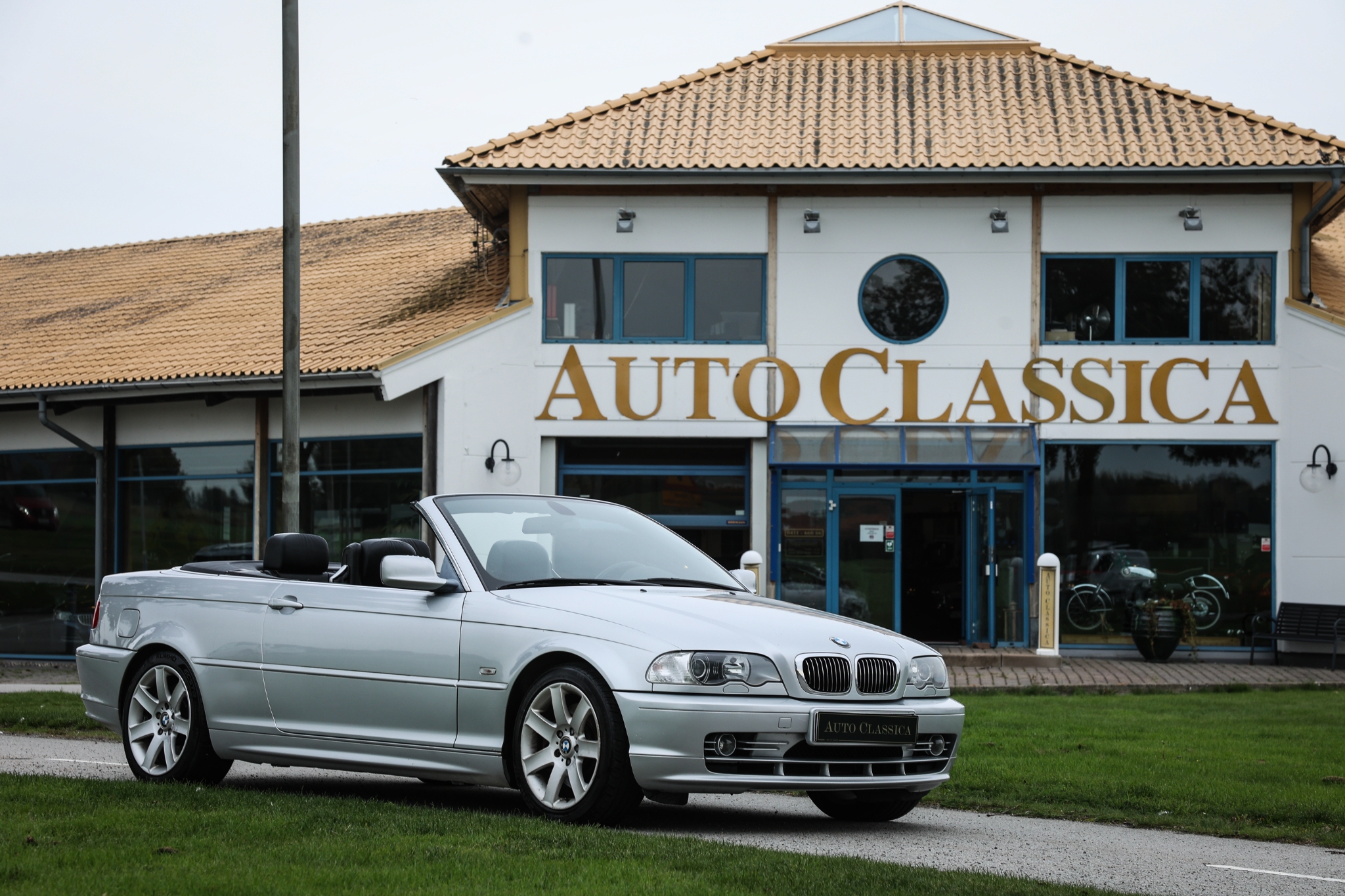 BMW 330 Ci Cab 2002, photo 2/10