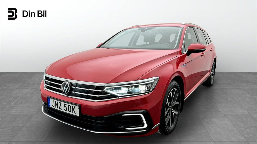 Volkswagen Passat Sportscombi GTE DSG Executive/P-värmare/Drag