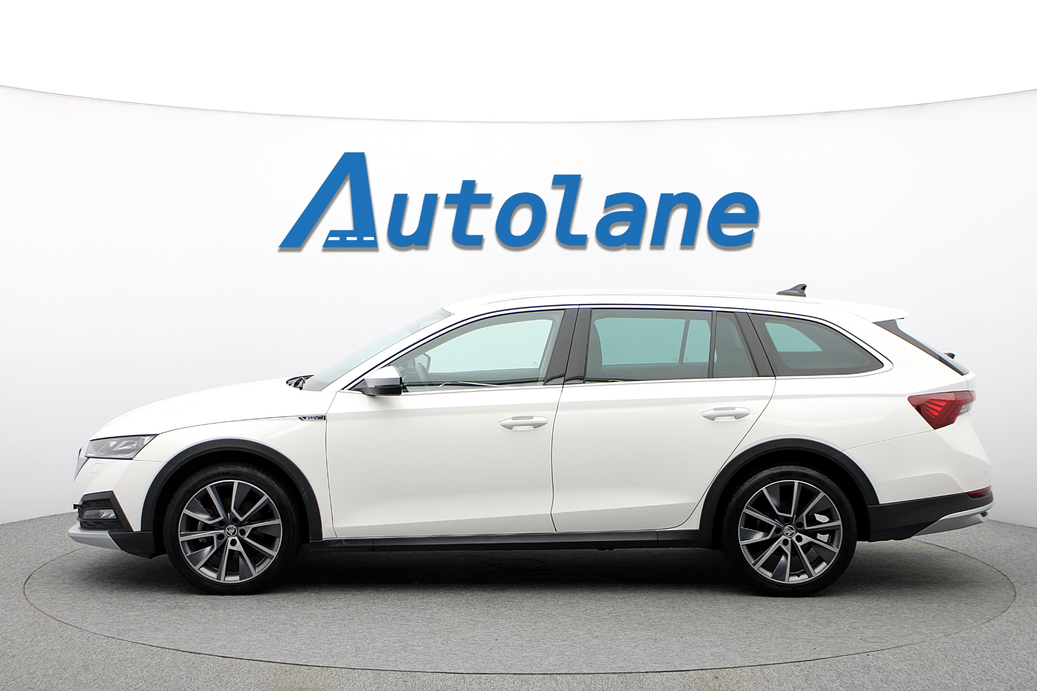 Skoda Octavia Scout 2.0 TDI 4x4 2023, photo 5/10