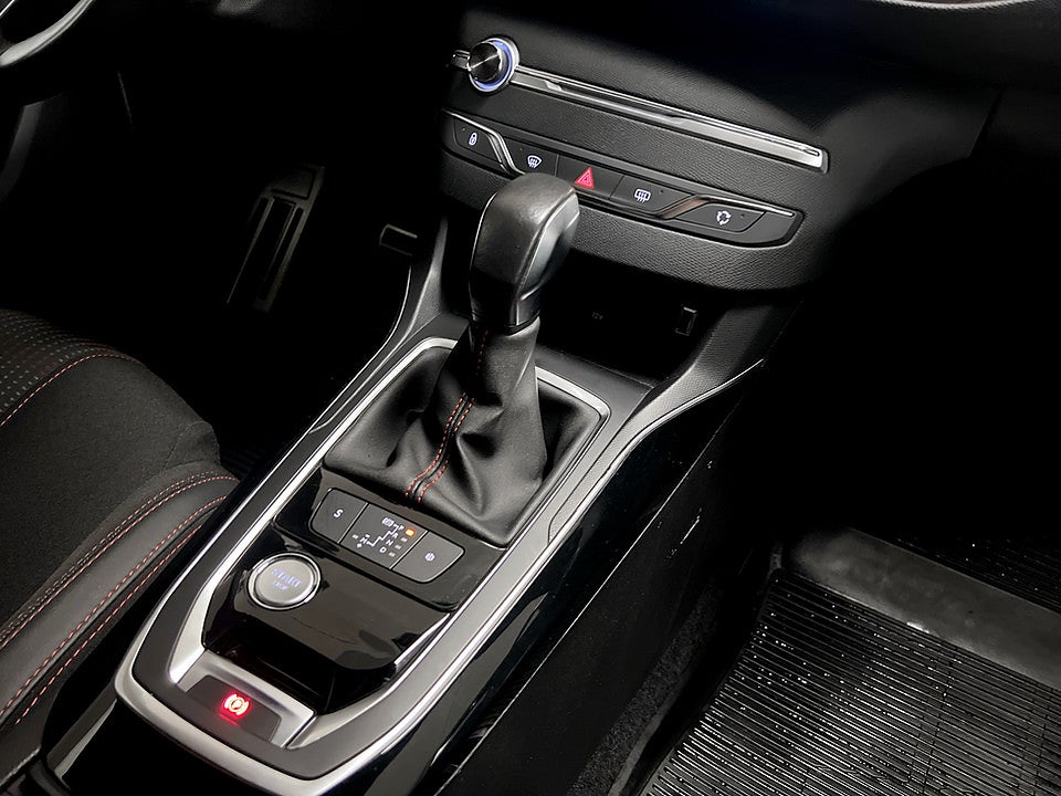 Bild på Peugeot 308 sw GT-Line 1.2 PT 130hk Aut PANORAMA PDC-SENSORER