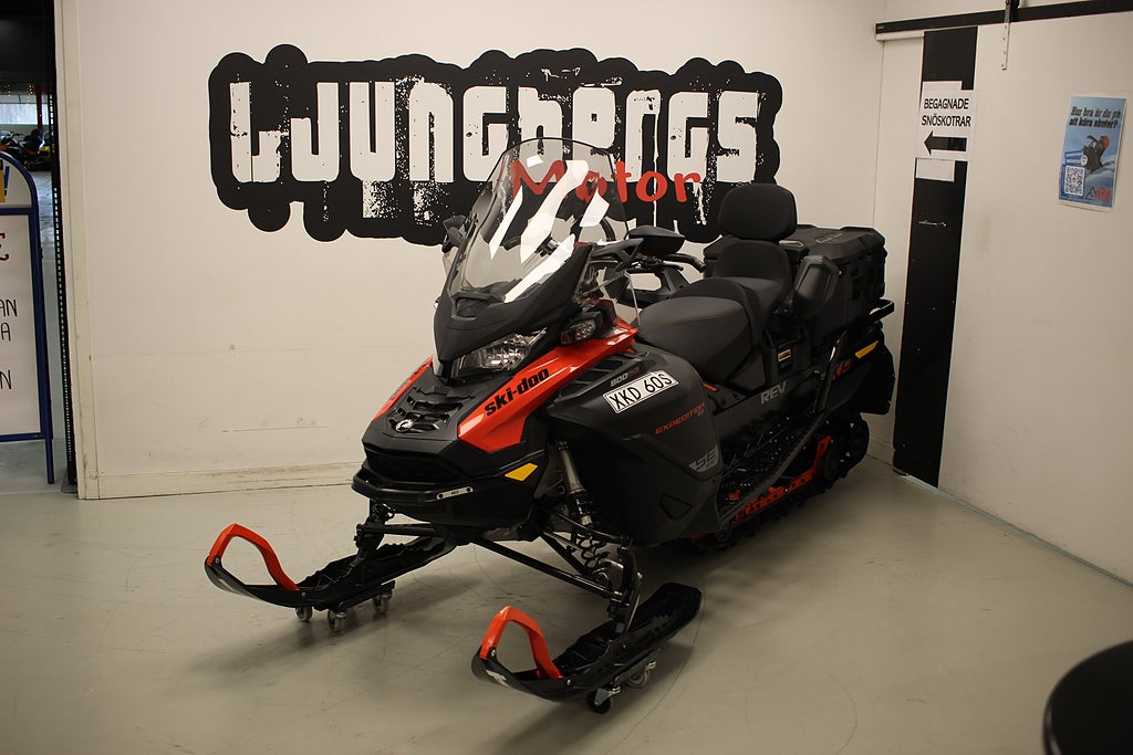 Ski-Doo Expedition SE 900 ACE Turbo 154" 2020