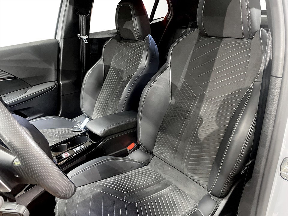 Bild på Peugeot 2008 GT 1.2 PT 130hk Aut B-KAMERA CARPLAY