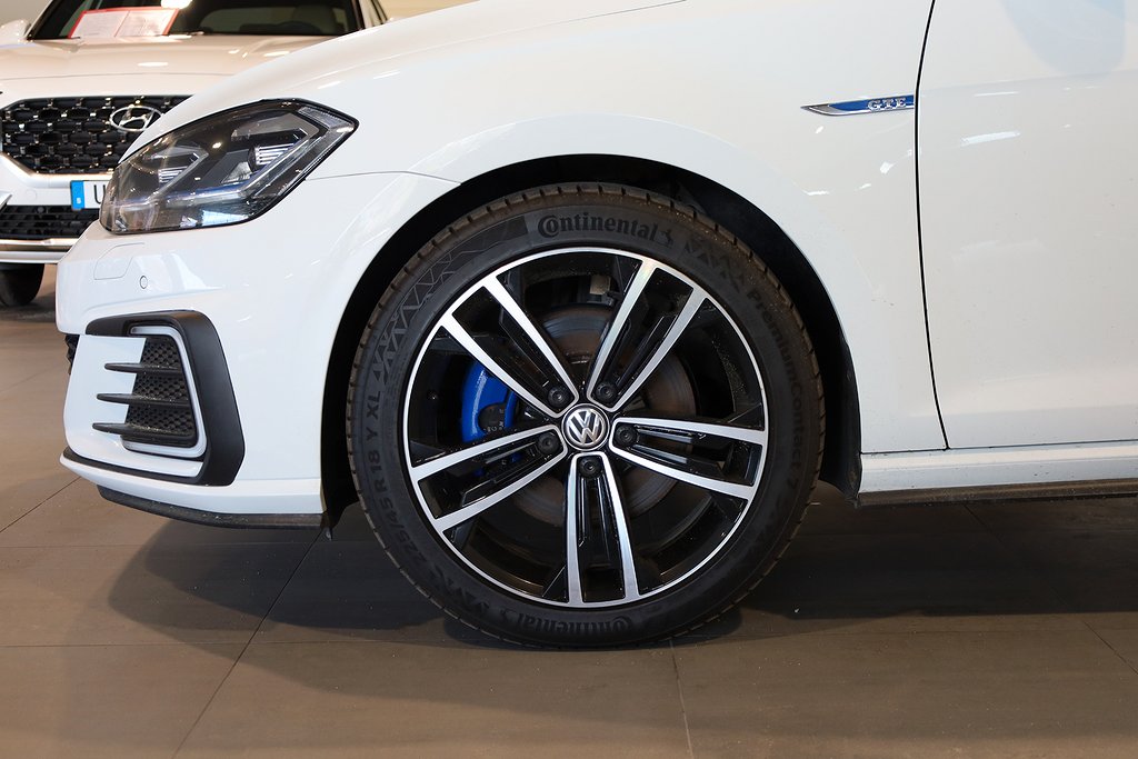 Volkswagen Golf GTE 1,4 TSI 204hk DSG Värmare Drag Facelift 2017