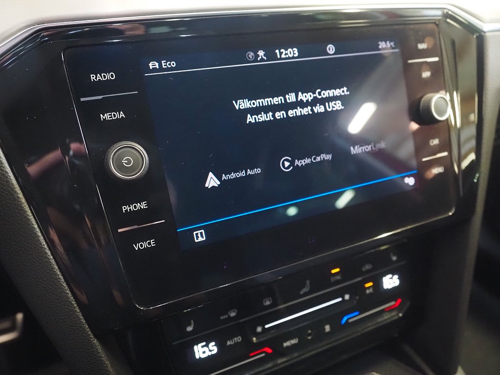 Volkswagen Passat Alltrack TDI 200hk 4M Drag|D-värm|Cockpit 2021