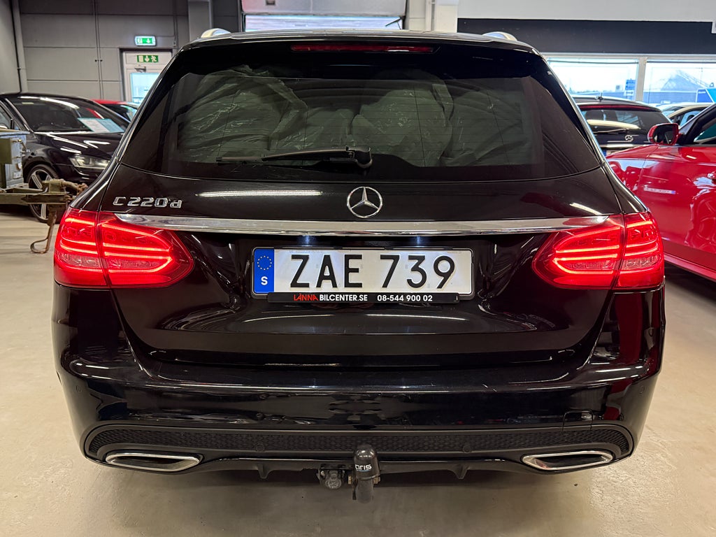Mercedes-Benz C220 d 2018 - miniatyr 7