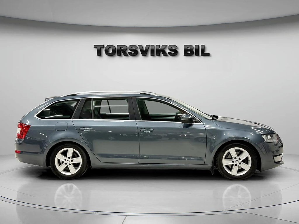 Skoda Octavia Kombi 2.0 TDI Business Edition, Vinterhjul Hemleverans - miniatyr 7