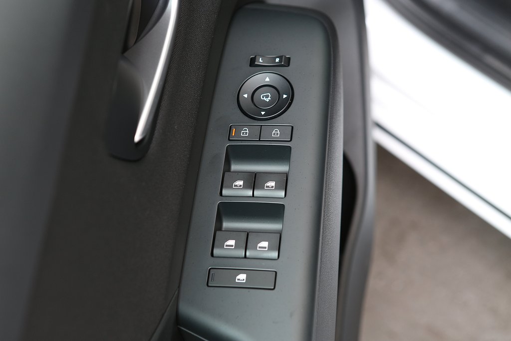 Hyundai Kona Electric 48kWh Essential - Business lease 2025