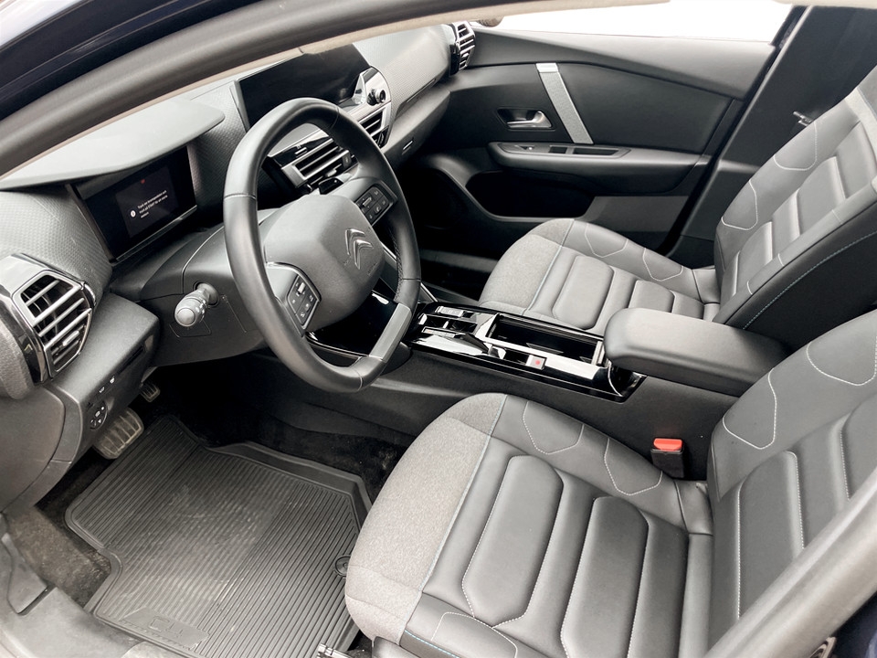 Citroen C4 Shine 1.2 PT 130hk Aut 2024, bild 4/10