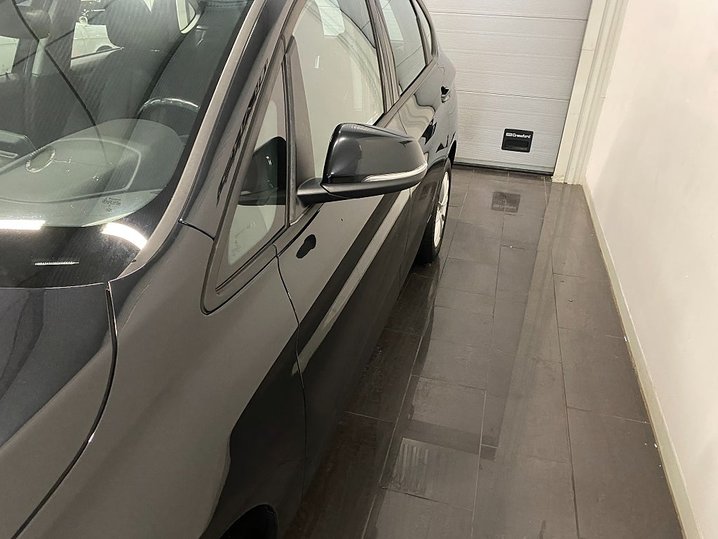 BMW 218i 2016 - miniatyr 10