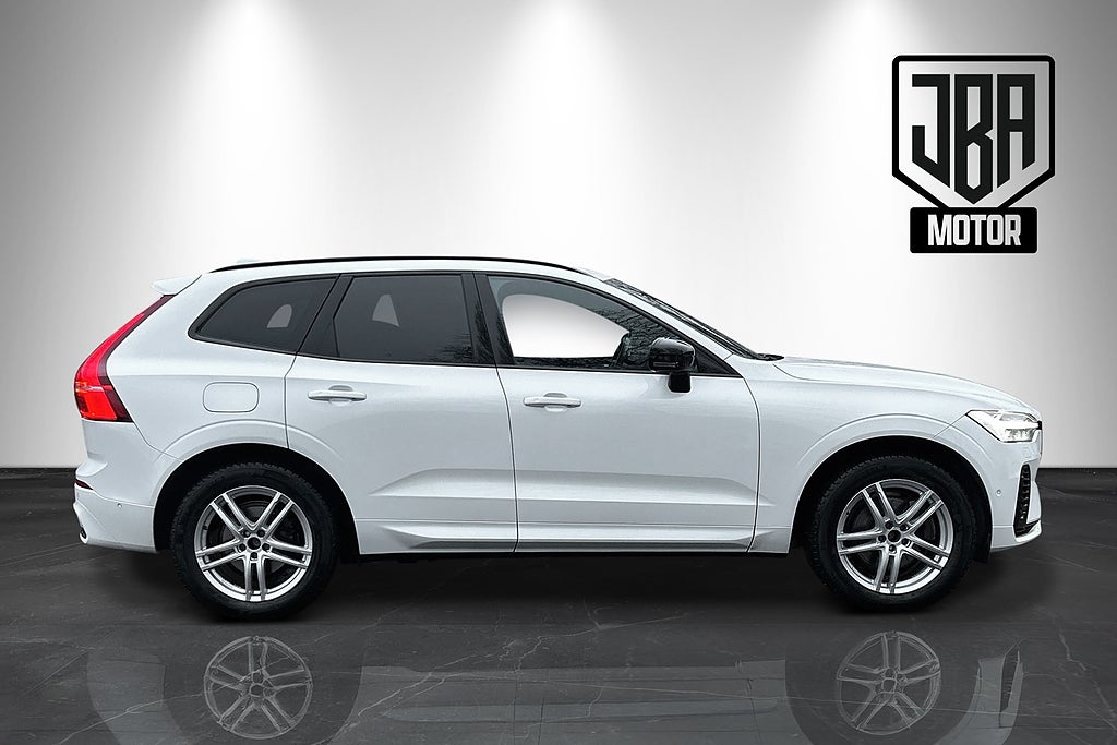 Volvo XC60 Recharge T6 AWD R-Design Panorama Moms 