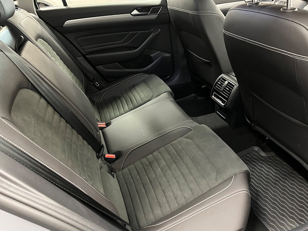 Volkswagen Passat 2023 - miniatyr 22