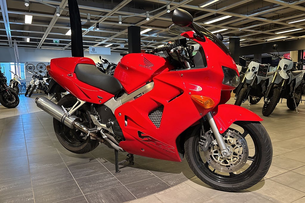 Honda Powersports VFR800FI Packväskor/Centralstöd