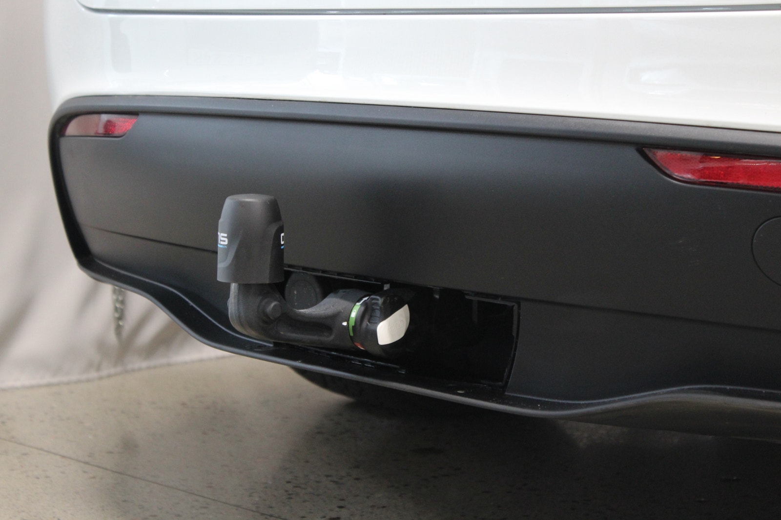 Tesla Model Y Standard Range RWD, Drag, 20'' Uberturbine, Nybilsgaran 2023 - miniatyr 10