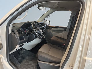 Volkswagen Transporter Kombi T32 2.0 TDI 4Motion MOMS/MoK/Dvärm/Extraljus/SoV – bild 7