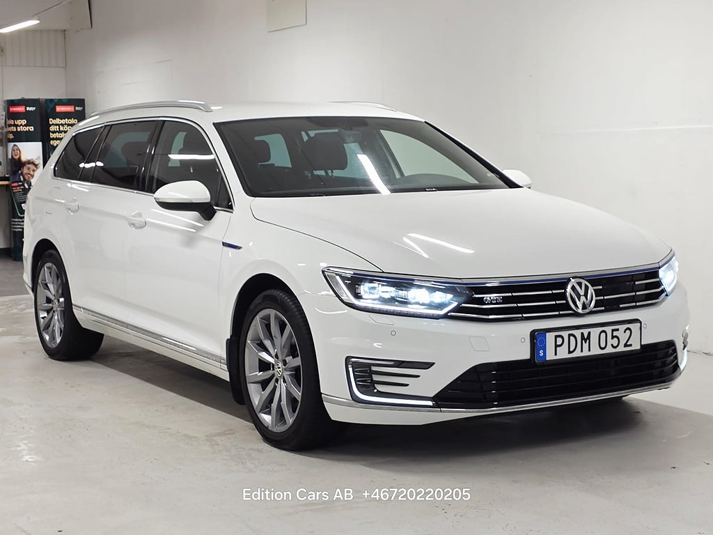 Volkswagen Passat GTE 1.4 TSI ACT/1Brukare/Cockpit/Nyserv/Drag/Alcantara