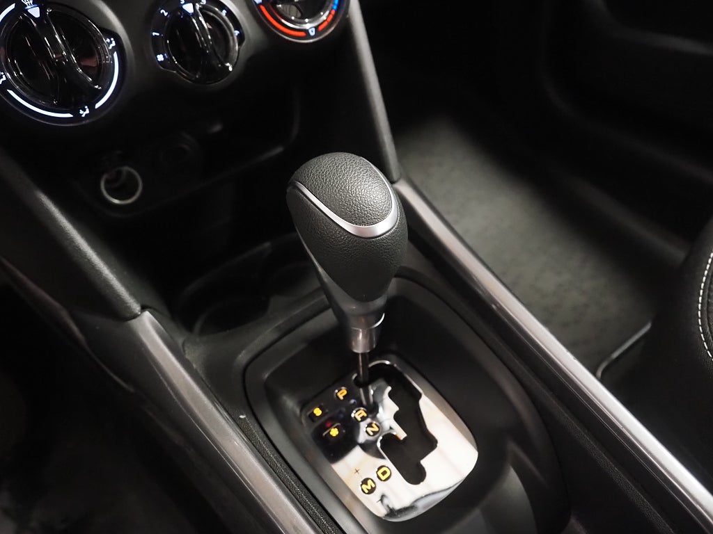 Peugeot 2008 1.2 PureTech 110hk EAT Automat