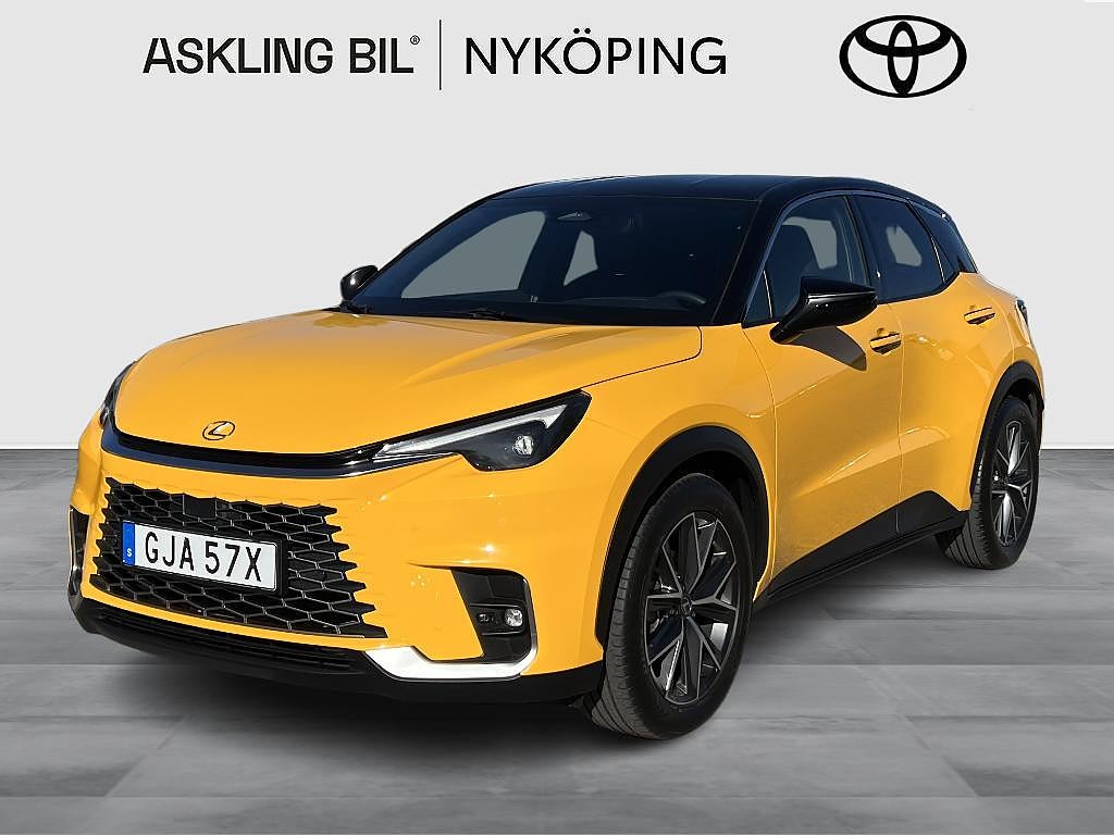 Lexus LBX Emotion Premium (Skinn)