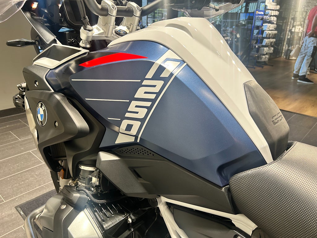 BMW R1250GS /3.45%/Trophy/Akrapovic/Väskor/Performance