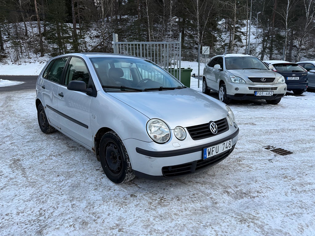 Volkswagen Polo 1.4 75hk Motorvärmare Nybesiktigad t.o.m 2027-03-31